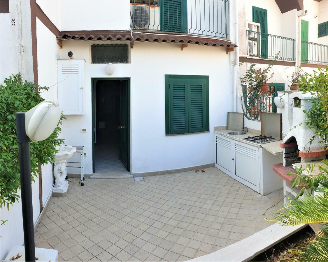La Villa Fronte Spiaggia Bandiera Blu Sperlonga Exterior photo